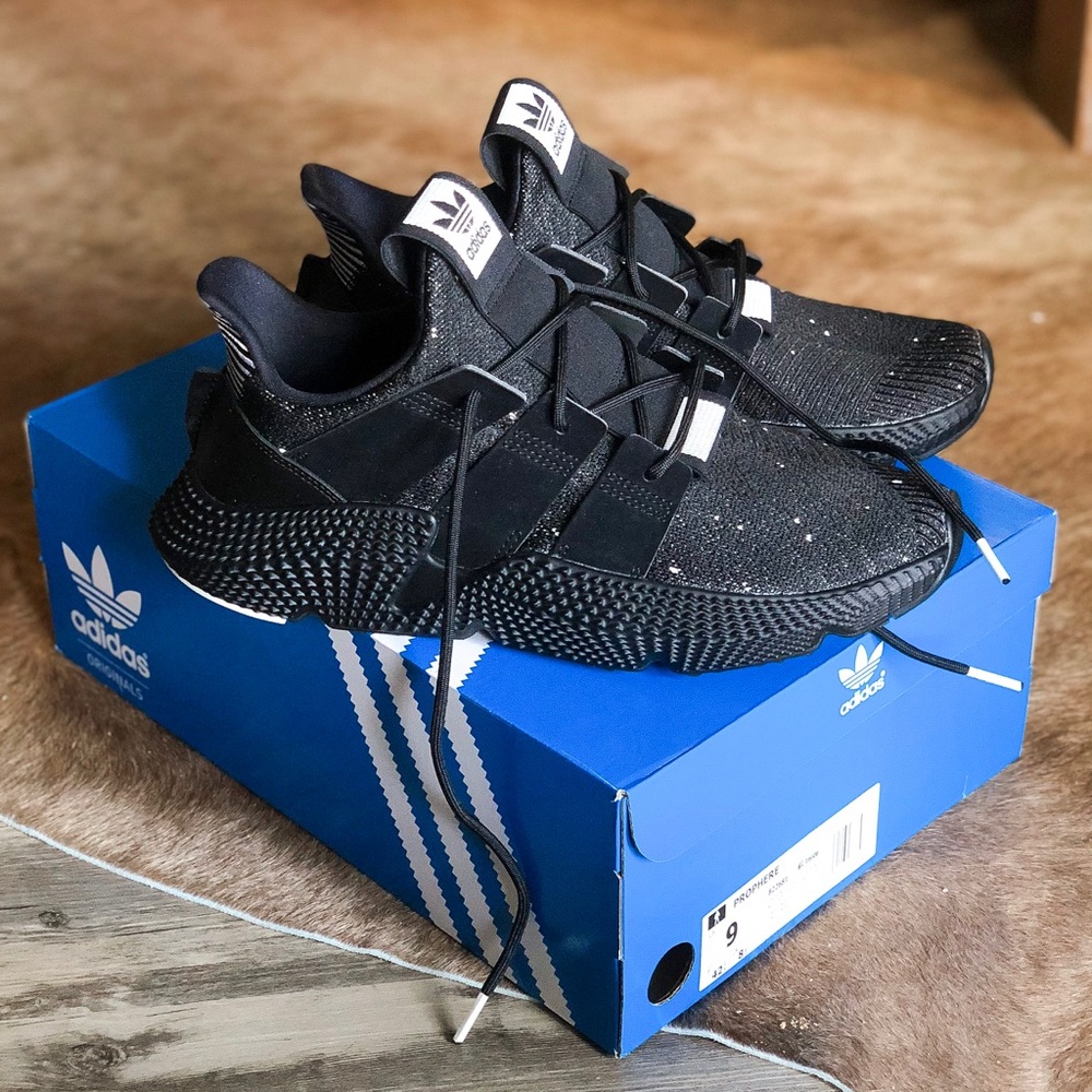 NEW Adidas sneakers